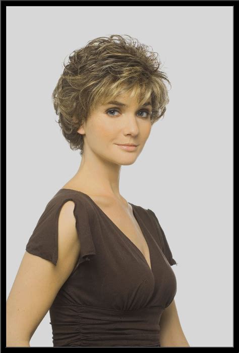 coupe de cheveux court femme 60 ans|Coupe courtes pour les femmes de plus de 60 ans : 40 coiffures。